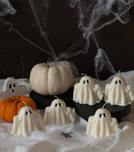 Ghost Candles | Halloween Ghosts | Spooky | Autumn |Soy wax: Unscented