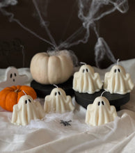 Ghost Candles | Halloween Ghosts | Spooky | Autumn |Soy wax: Unscented